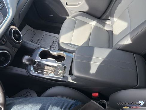 Used 2021 Chevrolet Blazer LT w/ Sound & Technology Package image 26