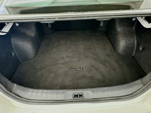 Used 2025 Nissan Altima 2.5 SV FWD image 29