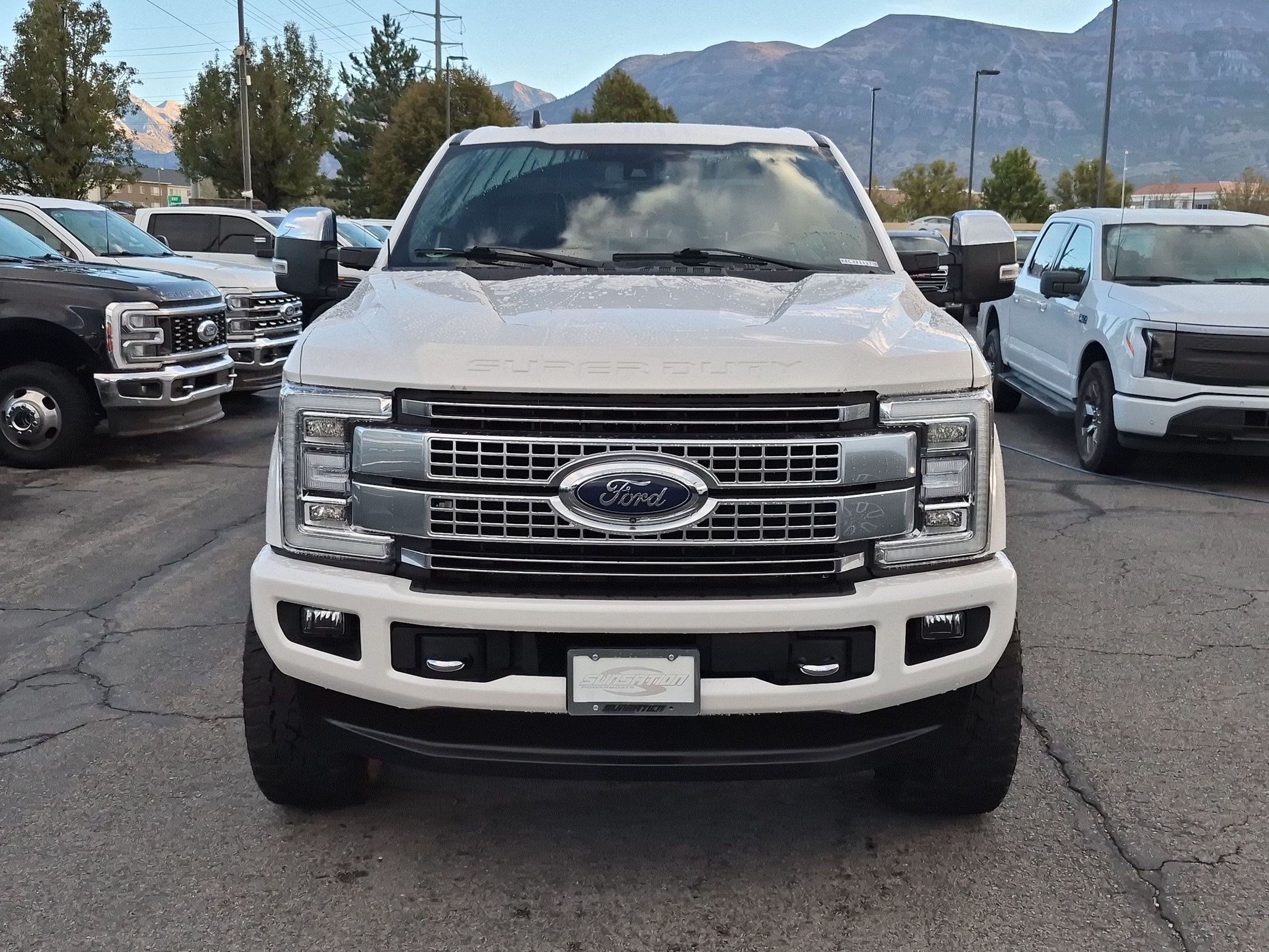 Used 2019 Ford F350 Platinum w/ Platinum Ultimate Package AWD/4WD image 11