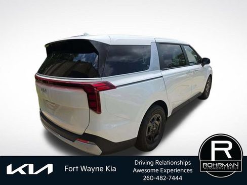 Certified 2026 Kia Carnival FWD image 3