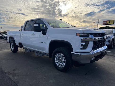 Used 2022 Chevrolet Silverado 2500 LT w/ Convenience Package image 7