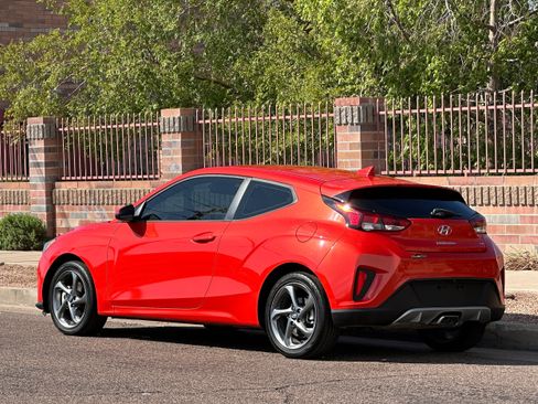 Used 2020 Hyundai Veloster 2.0 FWD image 4