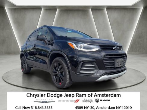 Used 2021 Chevrolet Trax LT w/ Redline Edition AWD/4WD image 1