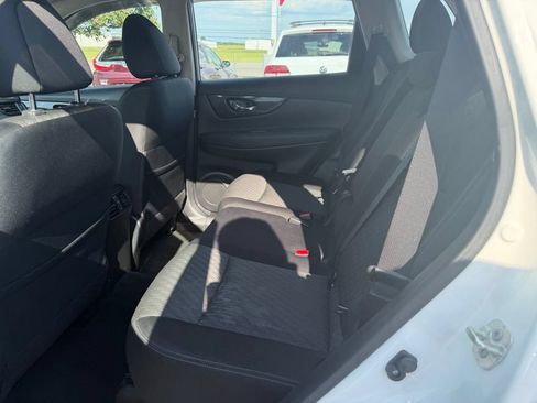 Used 2018 Nissan Rogue S FWD image 29