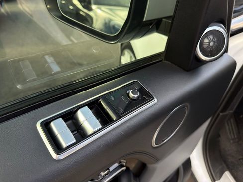 Used 2020 Land Rover Range Rover image 19