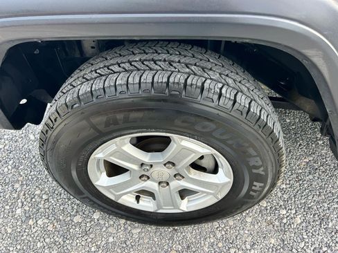 Used 2018 Jeep Wrangler Unlimited Sport S image 21