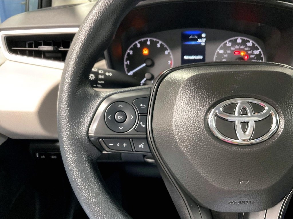 Certified 2025 Toyota Corolla LE FWD image 22