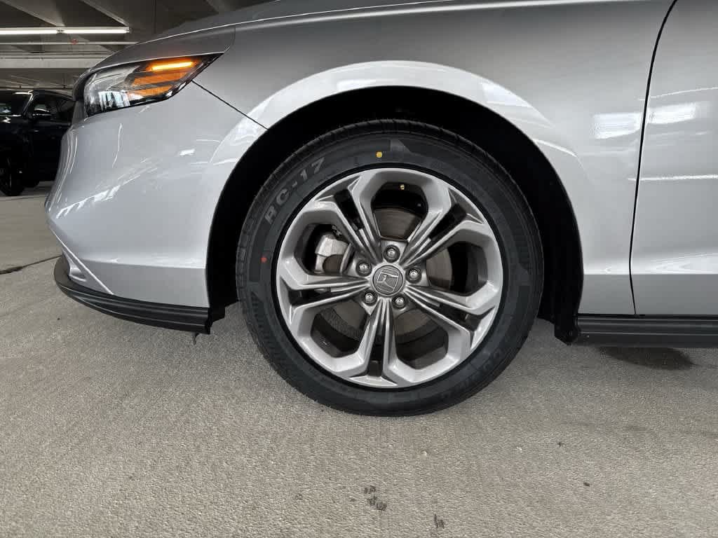 Used 2024 Honda Accord EX image 10