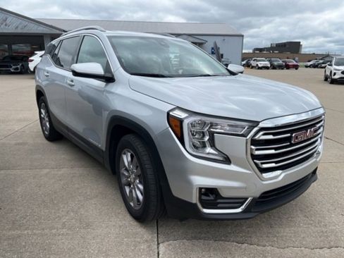 Used 2022 GMC Terrain SLT w/ Infotainment Package II image 1