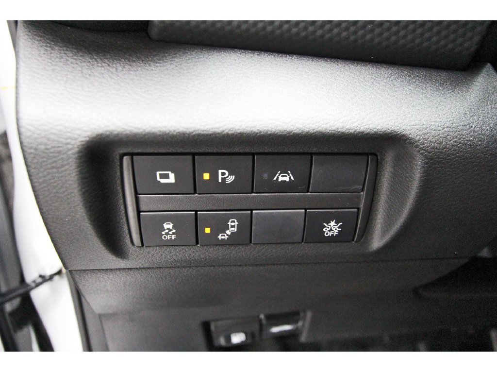 Certified 2025 Nissan Kicks Play S FWD image 21