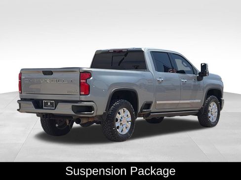 Used 2024 Chevrolet Silverado 2500 High Country w/ High Country Premium Package AWD/4WD image 10