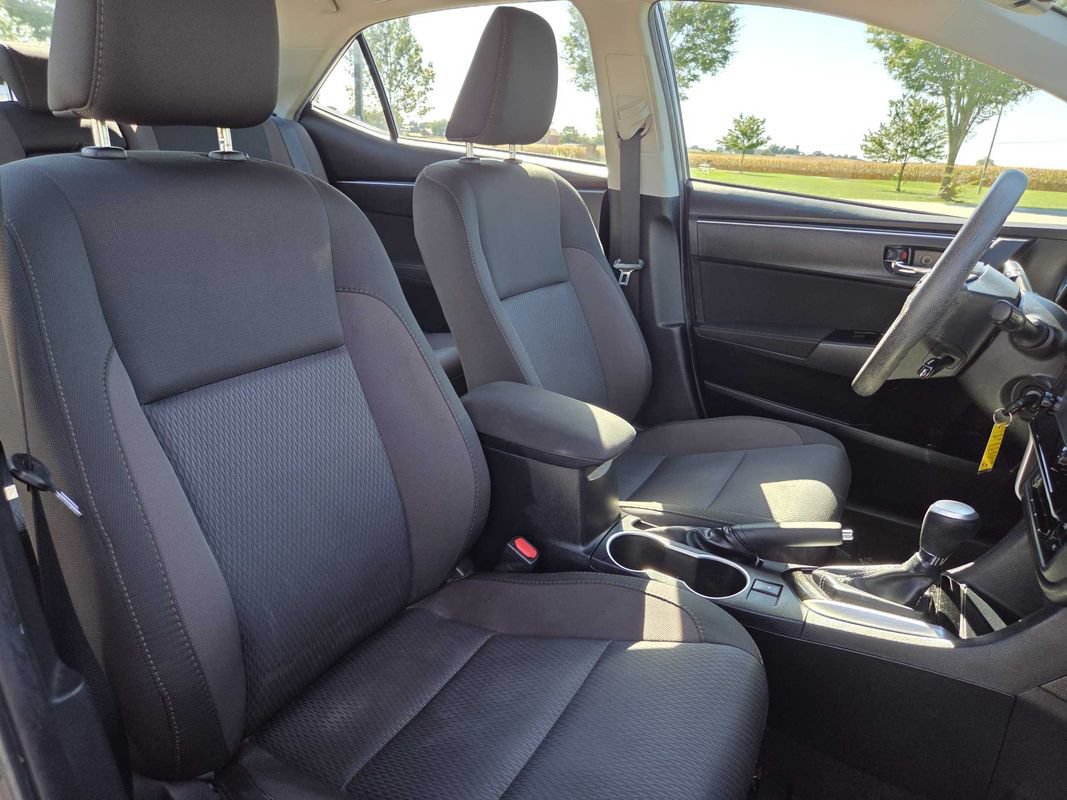 Used 2019 Toyota Corolla LE FWD image 14