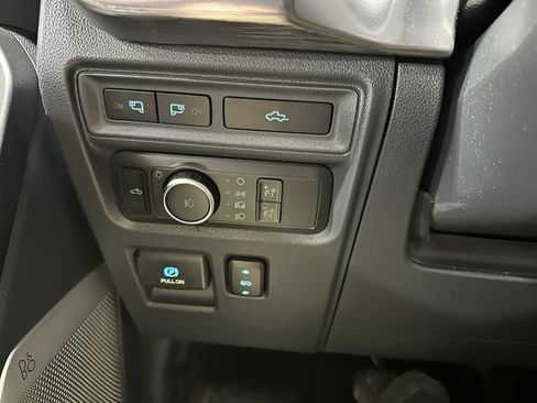 Used 2022 Ford F150 Lariat w/ Equipment Group 502A High AWD/4WD image 16