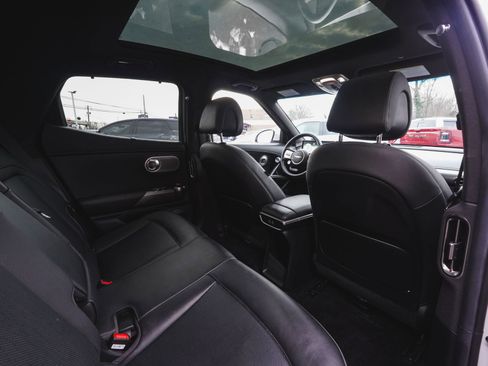 Used 2023 Genesis GV60 Advanced image 35