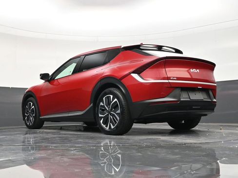 Used 2024 Kia EV6 Light image 23