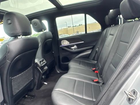 Used 2021 Mercedes-Benz GLE 450 4MATIC w/ Premium Package image 24