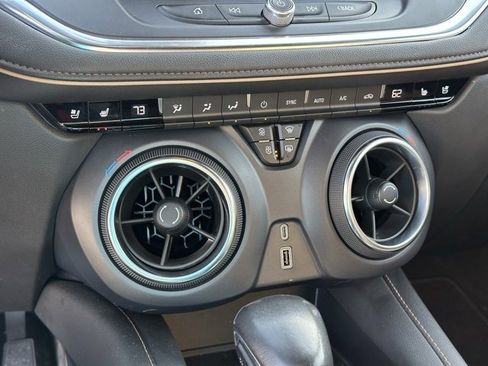 Certified 2022 Chevrolet Blazer Premier w/ Enhanced Convenience Package image 11