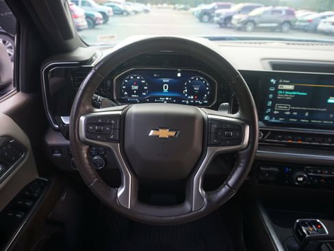 Used 2022 Chevrolet Silverado 1500 LTZ image 23