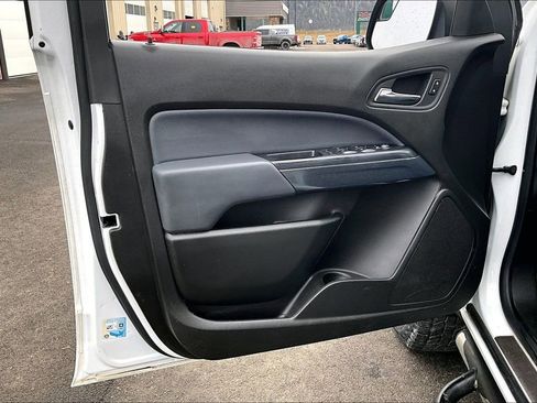 Used 2015 Chevrolet Colorado Z71 image 24