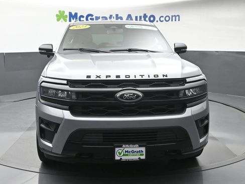 Used 2023 Ford Expedition Limited AWD/4WD image 6