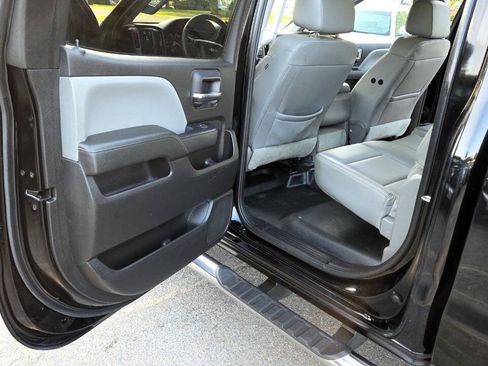 Used 2019 Chevrolet Silverado 2500 W/T w/ Snow Plow Prep Package AWD/4WD image 32