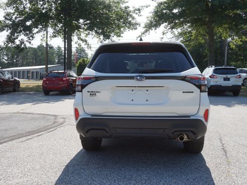 Used 2025 Subaru Forester Touring AWD/4WD image 6