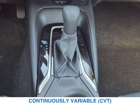 Used 2025 Toyota Corolla LE w/ LE Premium Package FWD image 17