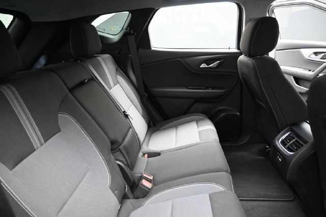 Used 2024 Chevrolet Blazer LT FWD image 30