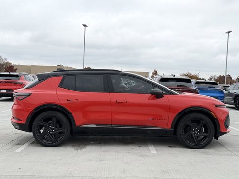 New 2026 Chevrolet Equinox EV RS image 3