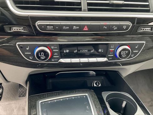 Used 2017 Audi Q7 3.0T Premium Plus image 32