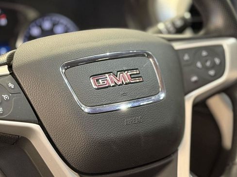 Used 2023 GMC Acadia SLE w/ Driver Convenience Package AWD/4WD image 19