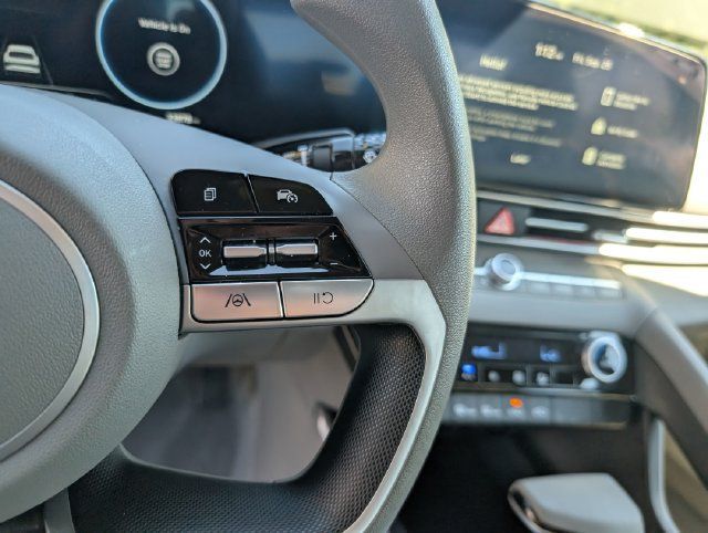 Certified 2024 Hyundai Elantra SEL FWD image 21