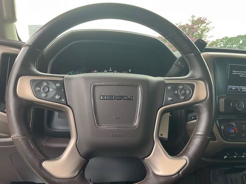 Used 2017 GMC Sierra 2500 Denali w/ Duramax Plus Package AWD/4WD image 25