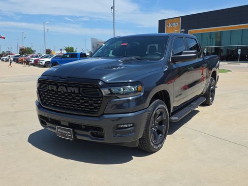 New 2026 RAM 1500 Express AWD/4WD image 5