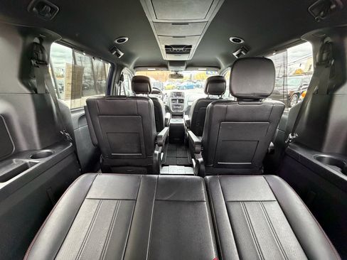 Used 2019 Dodge Grand Caravan GT image 19