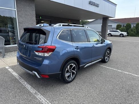 Used 2023 Subaru Forester Touring AWD/4WD image 4