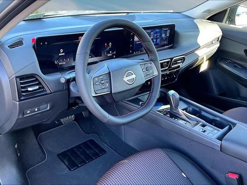 New 2027 Nissan Sentra SR w/ SR All Weather Package FWD image 7
