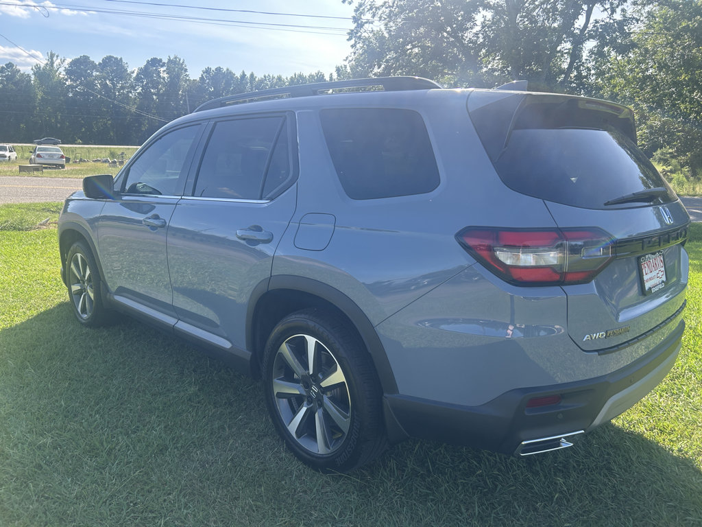 Used 2025 Honda Pilot Elite image 10