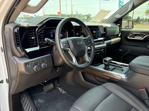 Used 2026 Chevrolet Silverado 1500 LT Trail Boss w/ LT Trail Boss Premium Package AWD/4WD image 20