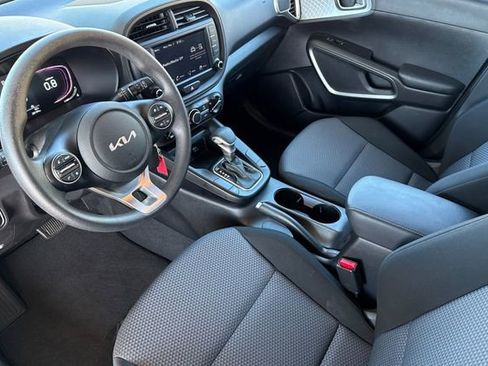 Certified 2023 Kia Soul LX w/ LX Technology Package image 12