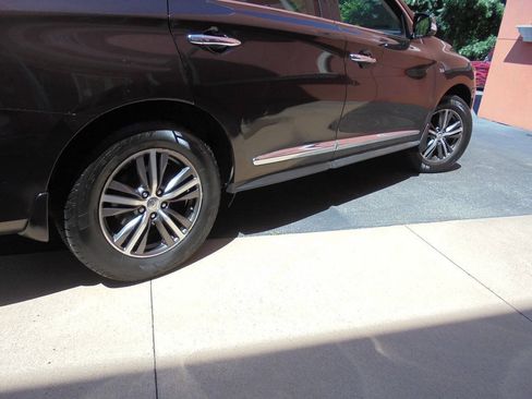 Used 2019 INFINITI QX60 Luxe w/ Essential Package AWD/4WD image 24
