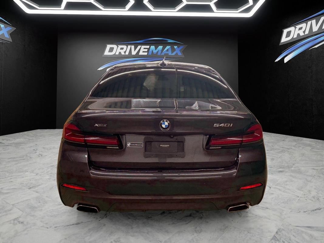 Used 2021 BMW 540i xDrive w/ M Sport Package AWD/4WD image 6