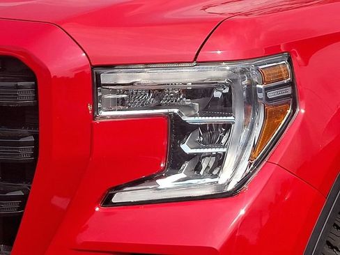 Used 2020 GMC Sierra 1500 Elevation w/ Elevation Value Package AWD/4WD image 7