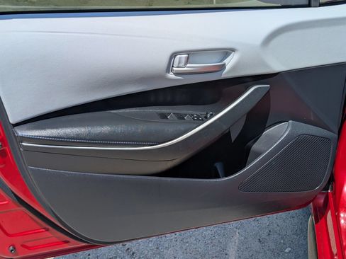 Used 2021 Toyota Corolla SE FWD image 14