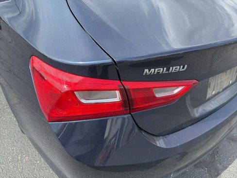 Used 2017 Chevrolet Malibu LS FWD image 22