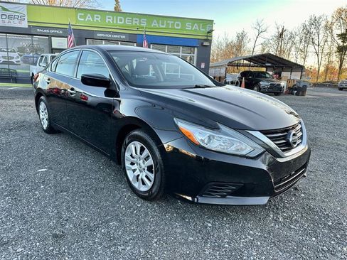 Used 2017 Nissan Altima 2.5 S w/ Power Driver Seat Package FWD image 4
