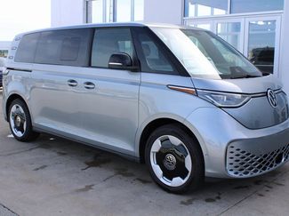 New 2025 Volkswagen ID. Buzz Pro S video 1