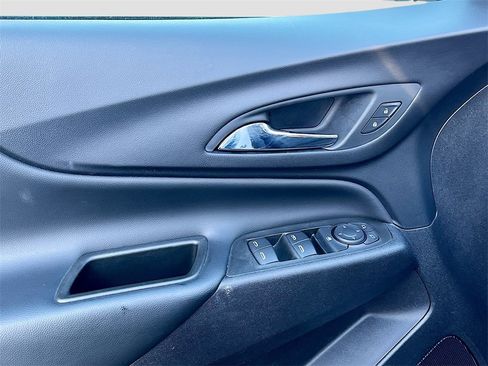 Used 2024 Chevrolet Equinox LT image 18