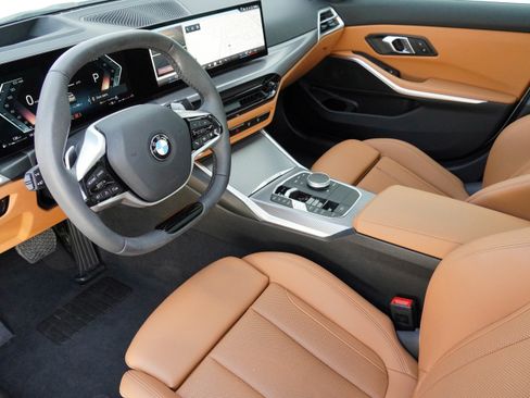 Certified 2025 BMW 330i Sedan RWD image 9