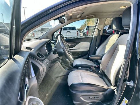 Used 2018 Buick Encore Preferred image 2